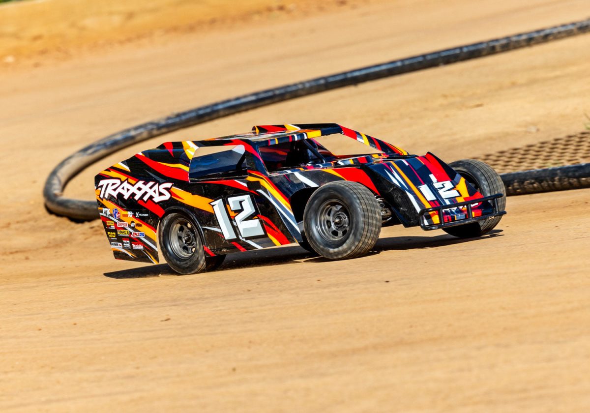 Product Image for Slash Modified Dirt Oval Racer Traxxas 104354-74
