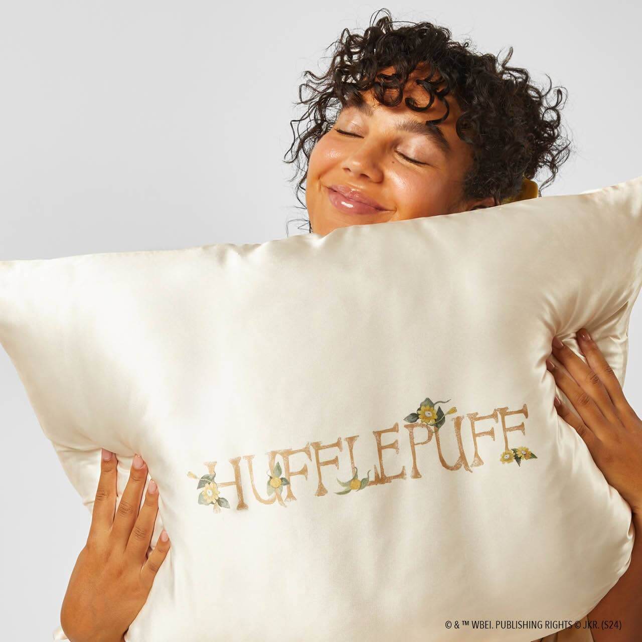 Product Image for Harry Potter x Kitsch Satin Pillowcase Standard – Hufflepuff