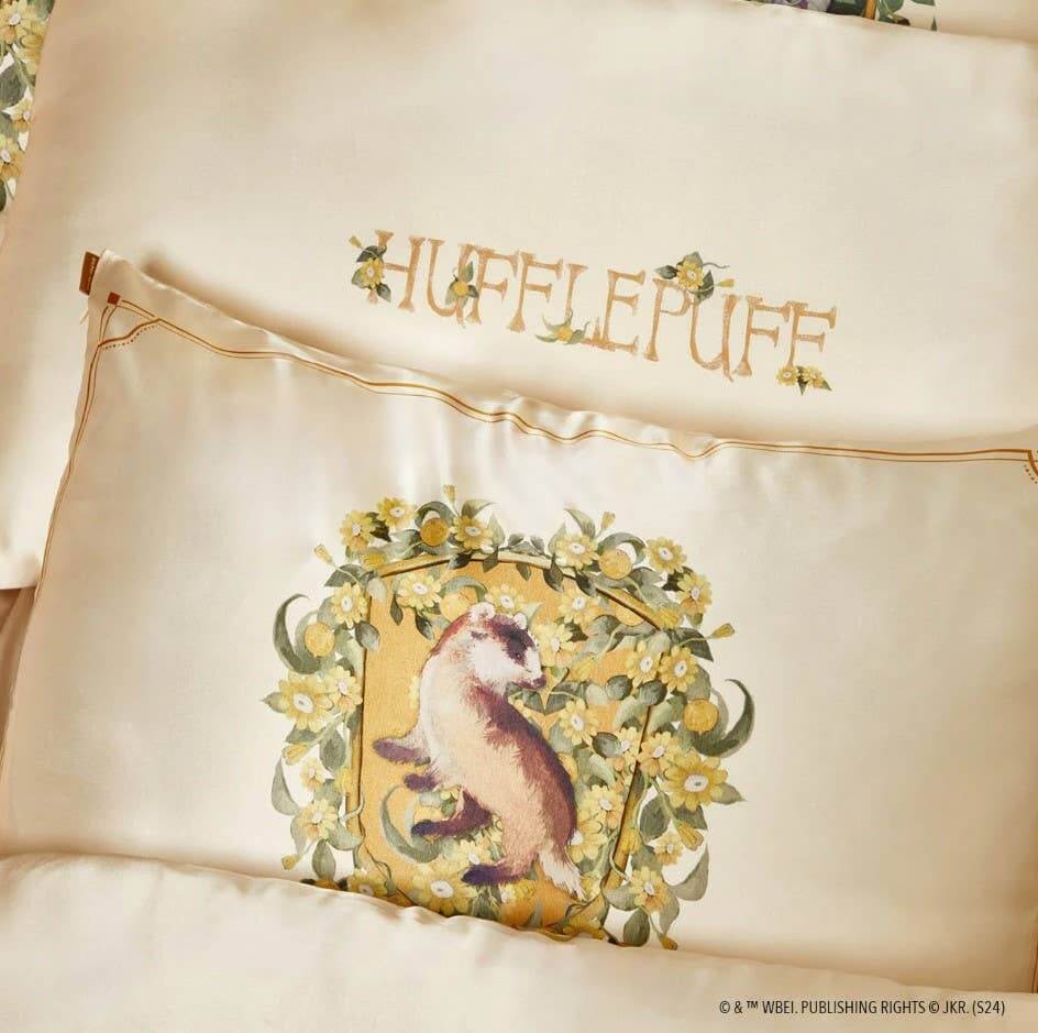 Product Image for Harry Potter x Kitsch Satin Pillowcase Standard – Hufflepuff