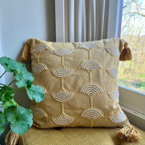 Product Image for  Goldenrod Pearl Scallop Tassel Pillow Cover