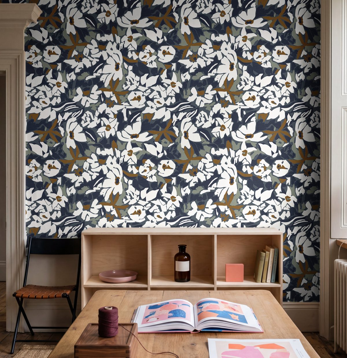 Product Image for Admiral Bloom Wallpaper – 3179