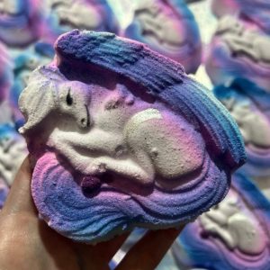 Product Image for Sleeping Pegasus Bath Bomb