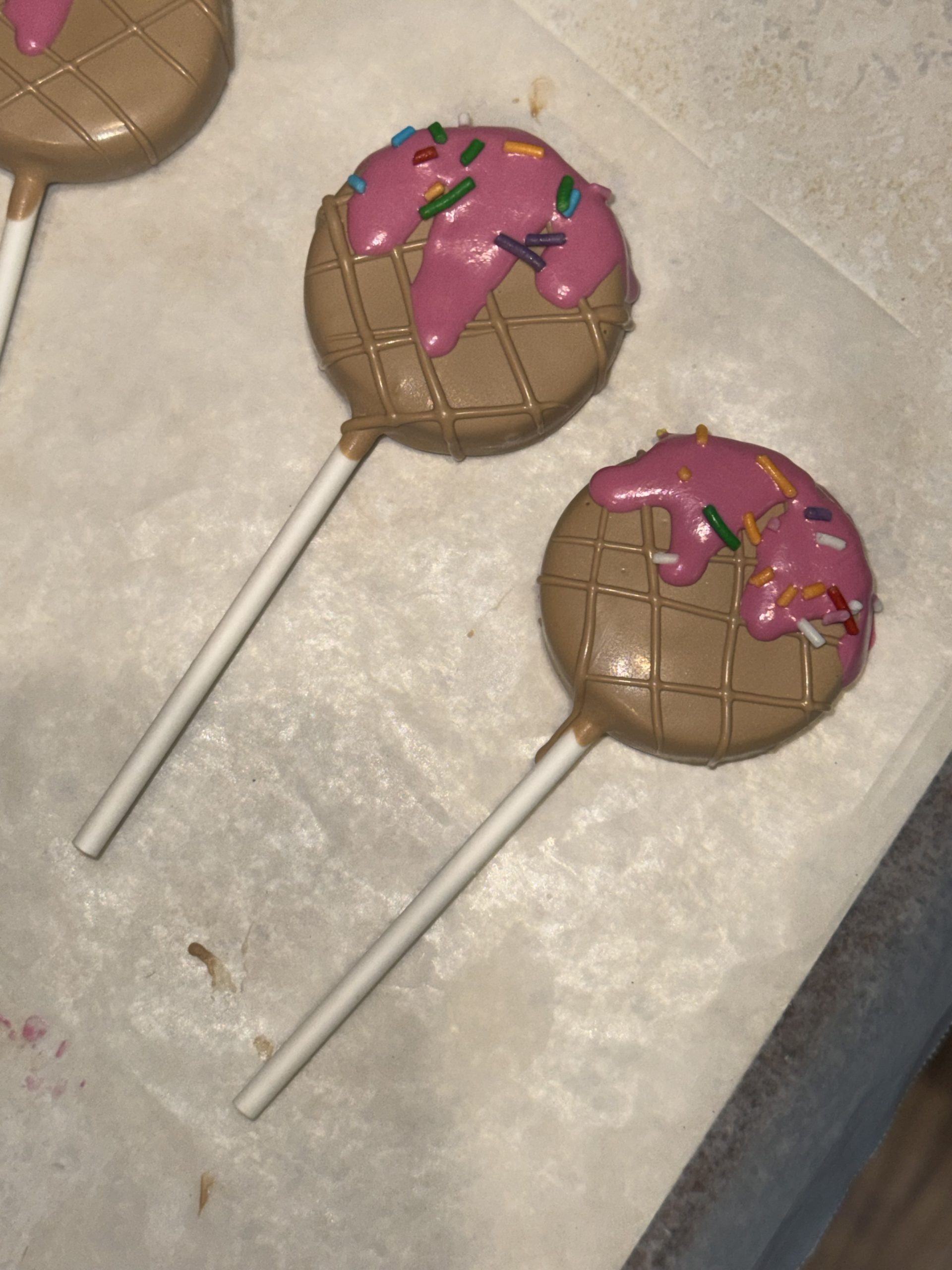 Product Image for Premium cake pops (1Dozen)