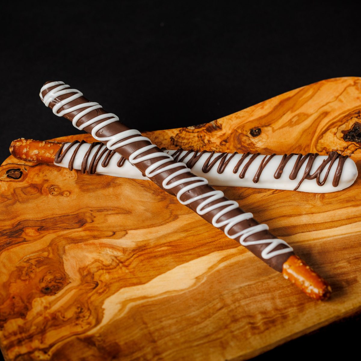 Product Image for Taste of Everything Gift Basket