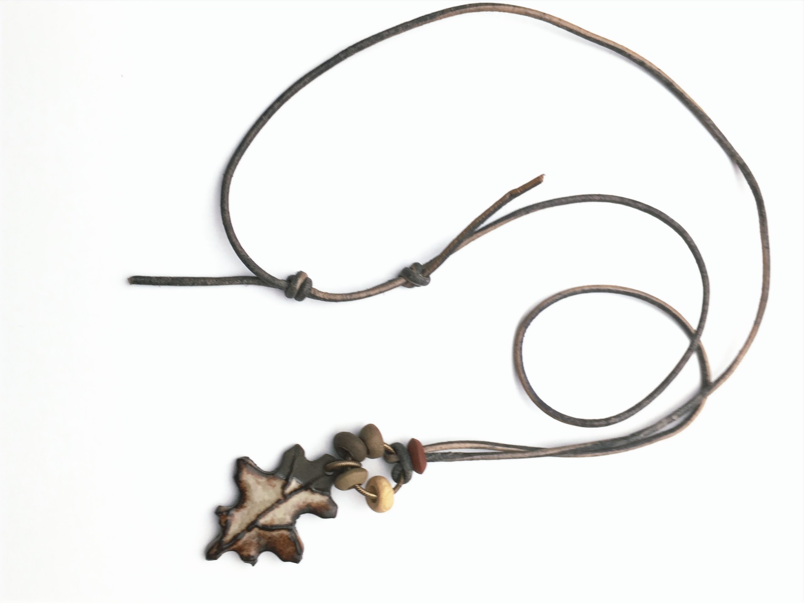 Product Image for Oak Leaf Pottery Necklace